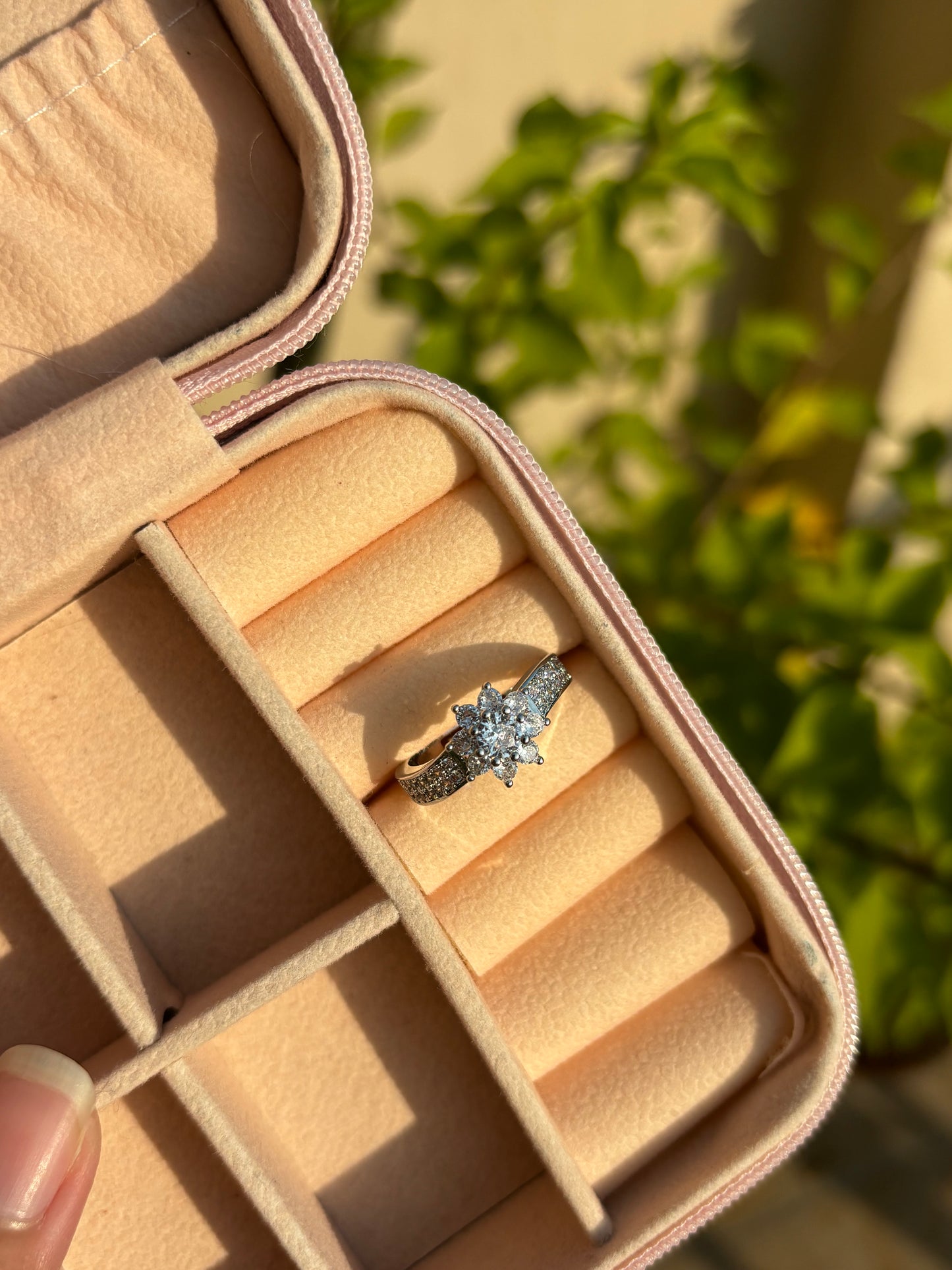 Silver Rhinestone Flower Ring